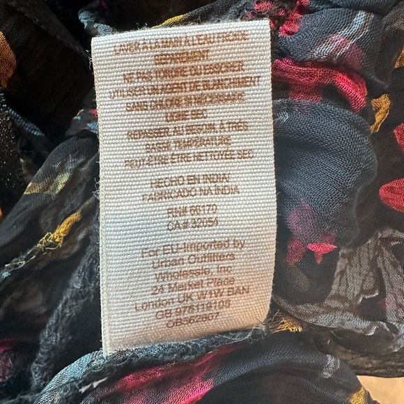 Beautiful sheer floral top-Free People size S - Picture 7 of 8